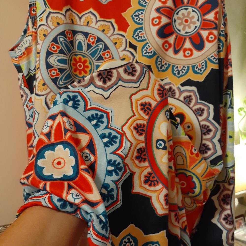 Top/Tunic - Picture 4 of 9